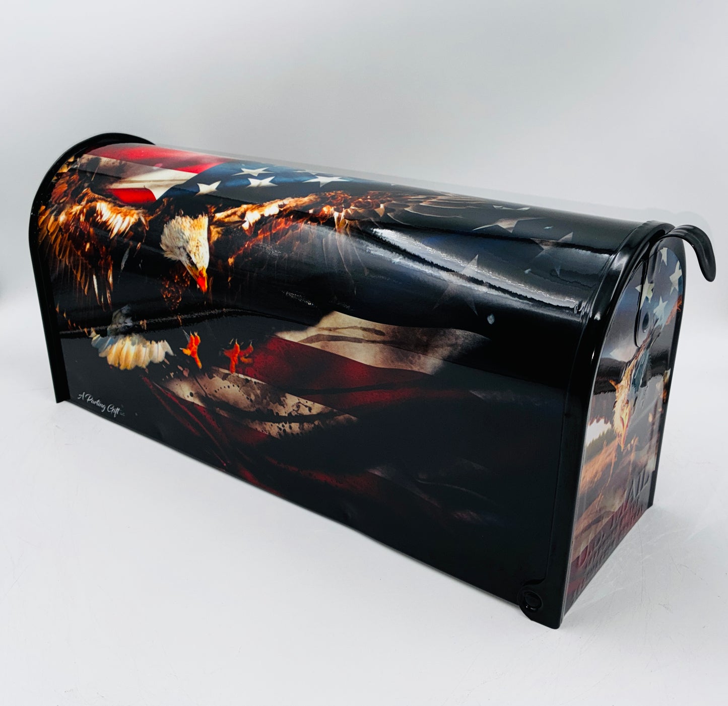 Eagle landing custom mailbox:  Patriotic father's day Gift